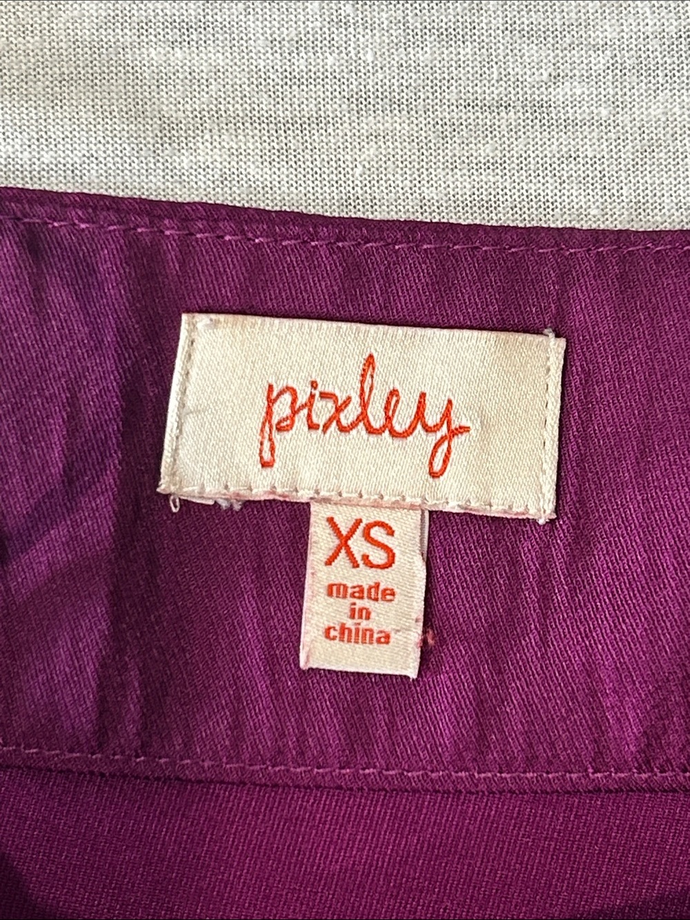 Pixley Women’s Cutout V-Neck Cami Tank Top - Purple Sz XS - Picture 3 of 7